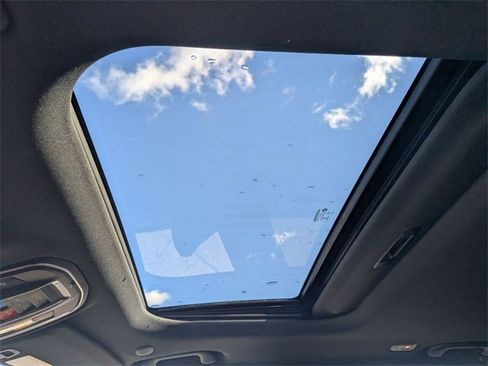 New 2025 Jeep Grand Cherokee Altitude image 13