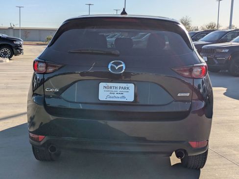 Used 2019 MAZDA CX-5 Touring image 4