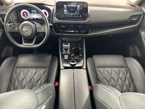 Used 2021 Nissan Rogue Platinum AWD/4WD image 3