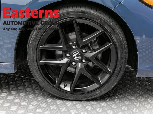 Used 2025 Honda Civic Sport image 31