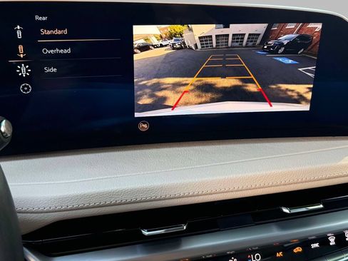Used 2025 Cadillac XT4 Premium Luxury FWD image 7