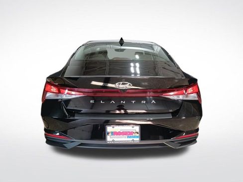 Used 2023 Hyundai Elantra SEL image 30