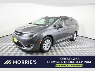Used 2019 Chrysler Pacifica Touring-L FWD video 1