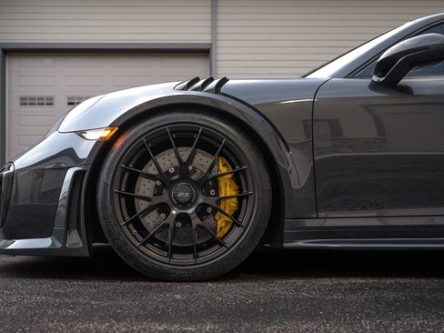 Used 2018 Porsche 911 GT2 RS RWD image 70