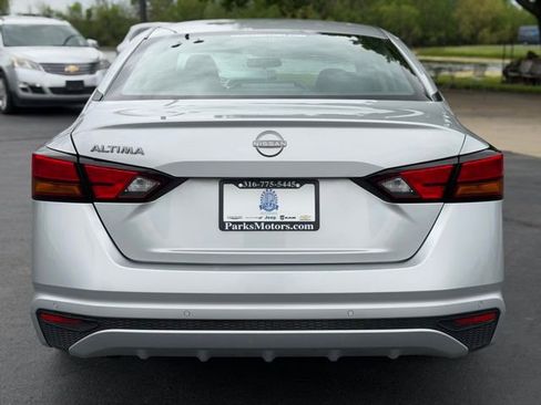 Used 2024 Nissan Altima 2.5 S FWD image 6