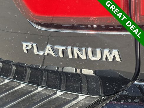 Used 2024 Nissan Armada Platinum w/ Captain's Chairs Package image 8