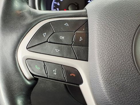 Used 2020 Jeep Grand Cherokee High Altitude AWD/4WD image 16