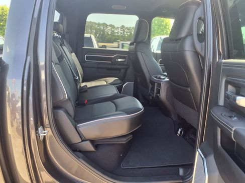Used 2026 RAM 2500 Laramie AWD/4WD image 8