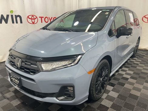 Used 2025 Honda Odyssey Sport-L image 3