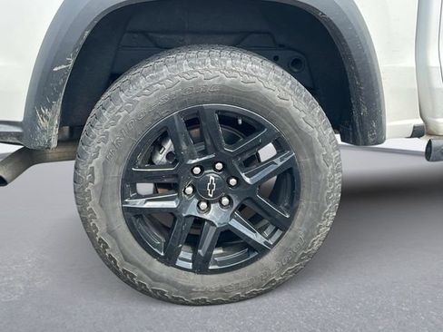 Used 2024 Chevrolet Colorado Trail Boss w/ Advanced Trailering Package AWD/4WD image 13