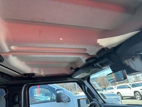 Used 2025 Jeep Gladiator Willys image 10