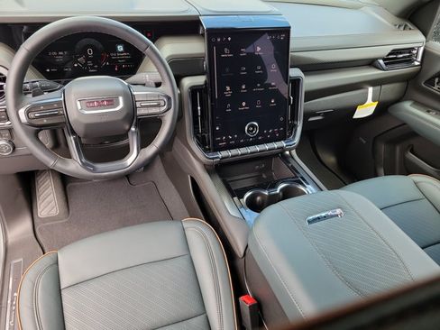 Used 2026 GMC Yukon AT4 w/ AT4 Premium Package AWD/4WD image 16