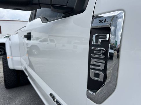 Used 2019 Ford F350 XL AWD/4WD image 13