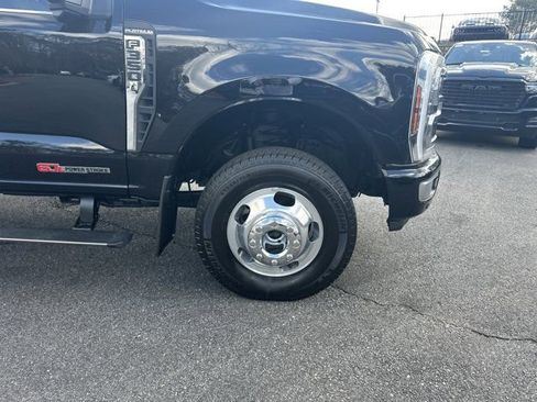 Used 2024 Ford F350 Platinum image 13