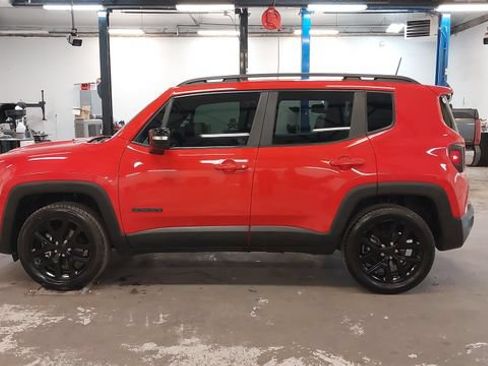 Used 2022 Jeep Renegade Altitude w/ Convenience Group AWD/4WD image 42