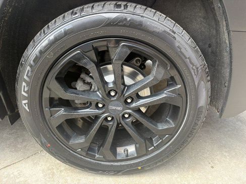 Used 2020 GMC Terrain SLT w/ Preferred Package AWD/4WD image 12