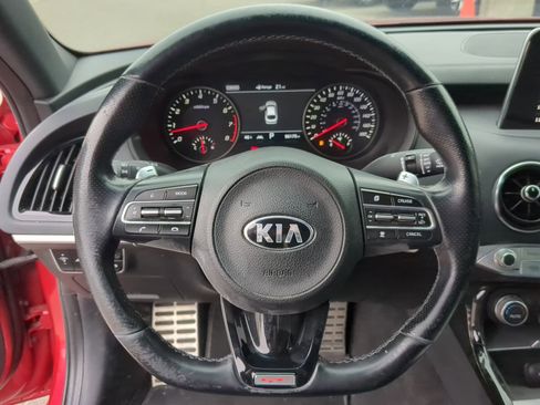 Used 2018 Kia Stinger GT2 image 25