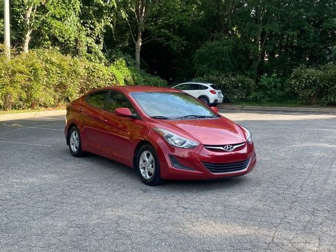 Used 2015 Hyundai Elantra SE FWD image 3