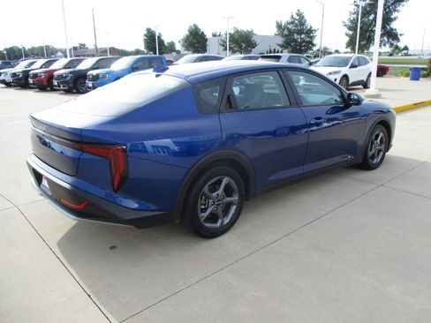 Used 2025 Kia K4 FWD image 6