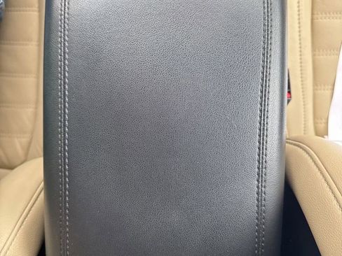 Used 2018 Ford Edge SEL w/ Equipment Group 201A AWD/4WD image 31