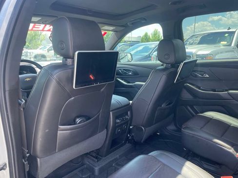 Used 2023 Chevrolet Traverse High Country AWD/4WD image 23