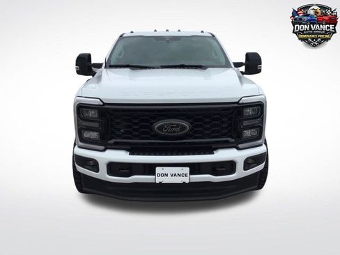 Used 2025 Ford F350 Lariat w/ Black Appearance Package AWD/4WD image 8