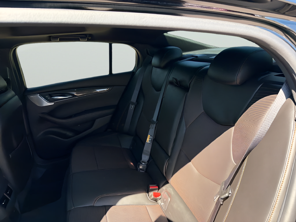 Used 2023 Cadillac CT5 V w/ Premium Package RWD image 32