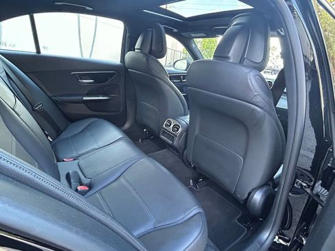 Used 2025 Mercedes-Benz C 300 Sedan image 37