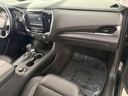 Used 2018 Chevrolet Traverse RS FWD image 18