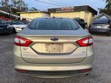 Used 2015 Ford Fusion SE w/ Equipment Group 202A image 6