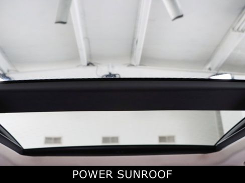 Used 2022 Nissan Rogue SL w/ SL Premium Package image 22