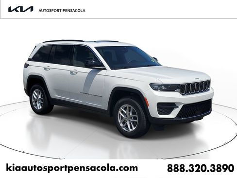 Used 2025 Jeep Grand Cherokee Laredo X w/ Luxury Tech Group I AWD/4WD image 1