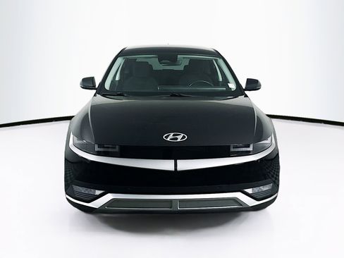 Used 2024 Hyundai Ioniq 5 SEL image 2