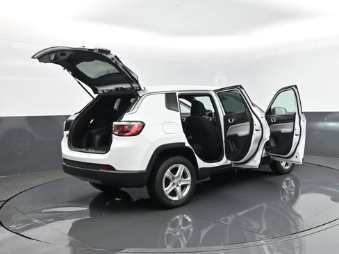 Used 2023 Jeep Compass Sport AWD/4WD image 28