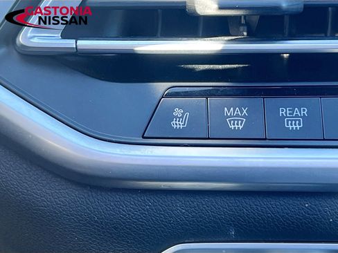 Used 2023 BMW X6 M50i w/ Executive Package image 27