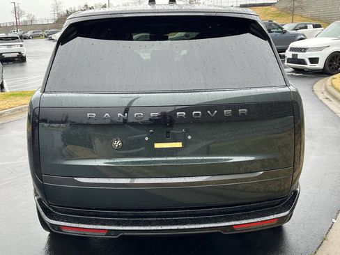 Used 2025 Land Rover Range Rover Long Wheelbase SE image 6