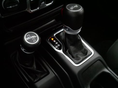 Used 2022 Jeep Wrangler Unlimited Sport AWD/4WD image 24