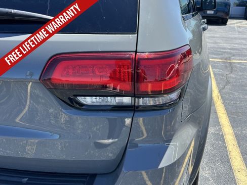 Used 2021 Jeep Grand Cherokee Laredo X AWD/4WD image 14