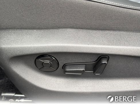 New 2026 Volkswagen Tiguan SE R-Line image 19