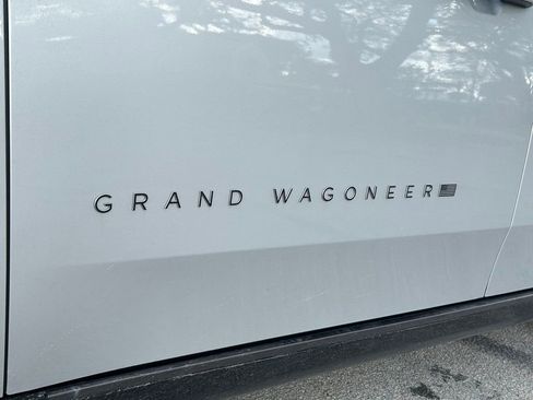 New 2026 Jeep Grand Wagoneer Summit w/ Rear Seat Video Group I image 32