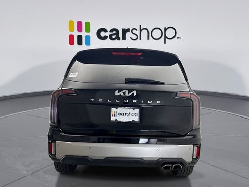 Used 2023 Kia Telluride EX w/ EX Captain's Chair Package FWD image 4