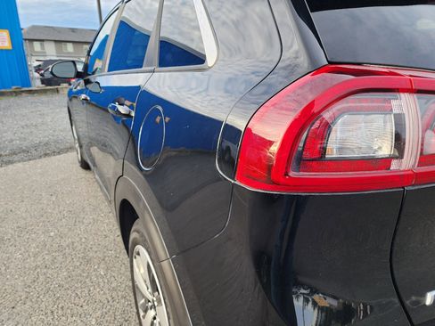 Used 2018 Kia Niro LX image 33