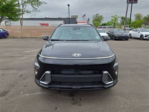 New 2025 Hyundai Kona SEL image 3