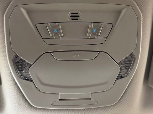 Used 2018 Ford Escape Titanium w/ Ford Safe & Smart Package AWD/4WD image 22