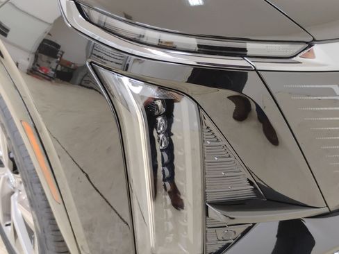 New 2026 Cadillac Vistiq Sport w/ LPO, Floor Liner Package image 31