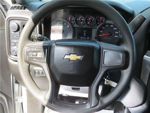 Used 2021 Chevrolet Silverado 2500 W/T w/ WT Convenience Package AWD/4WD image 9