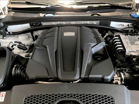 New 2026 Porsche Macan S image 20