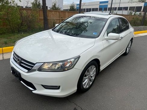 Used 2013 Honda Accord EX image 2