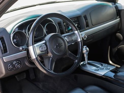 Used 2005 Chevrolet SSR w/ Preferred Equipment Group RWD image 30