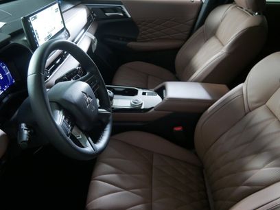 New 2025 Mitsubishi Outlander SEL